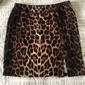 Leopard mini skirt